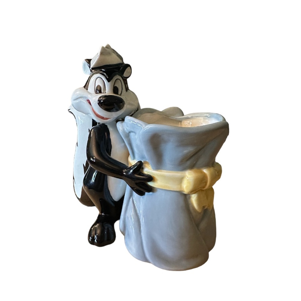 Pepe le pew  Ceramic Accessory - Black and White